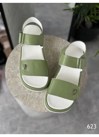 Хаки женские босоножки из кожи No Brand