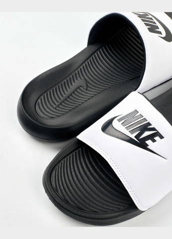 Тапочки чоловічі Victori One Shower Slide CN9675-005 чорно-білі Nike (280438213)