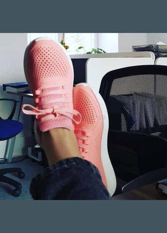 Коралловые literide sneakers крокс кроссовки лайтрайд Crocs