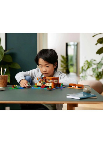 Конструктор Minecraft Будинок у формі жаби 400 деталей (21256) Lego (281425579)