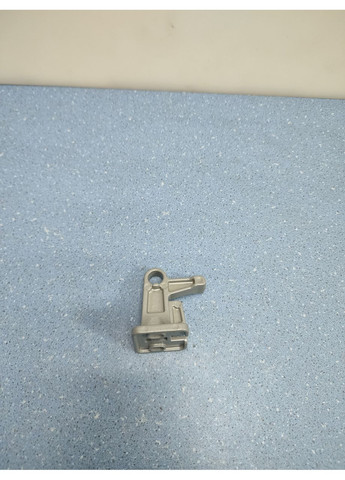 Петля для холодильника 9450106 LIEBHERR (361863115)