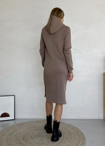 Темно-бежевое спортивное, повседневный теплое зимнее платье-худи на флисе с длинными рукавами (солоха в подарок) платье-худи Merlini однотонное