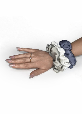 Набір резинок для волосся - Скранчі - 3 резинки з шовка-сатина cірі і біла InRed (306437371)