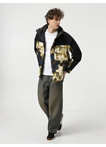 Зеленая зимняя аутдор и горнолыжная куртка 8792051 зелёный n6388 The North Face