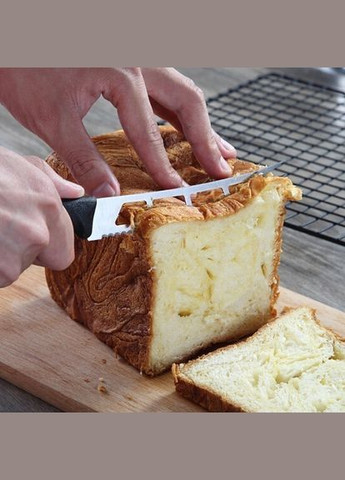 Ніж для масла і сиру SwissClassic Butter and Cream Cheese чорний 6.7863.13B Victorinox (316618763)