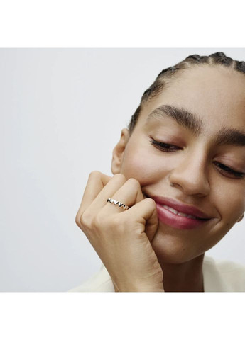 Срібна каблучка Пандора "Ряд сердець" 193427C00 Kabluchka (355345635)