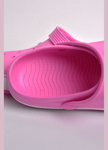 Крокси жіночі рожевого кольору Let's Shop (280911634)