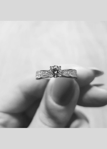 Каблучка срібна з одним крупним каменем та розсипом фіанітів No Brand (362177042)