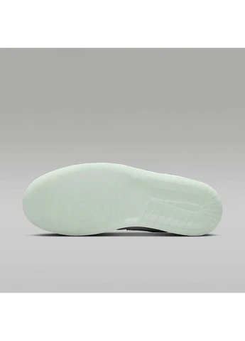 Білі кросівки чоловічі 1 low se white/light blue Nike