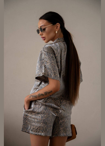 Красивий трендовий костюм зі штапеля з напиленням у розмірі 42-46, літній костюм 2-ка в принт мокко "зебра" (шорти+сорочка) No Brand 241-2 (295349265)