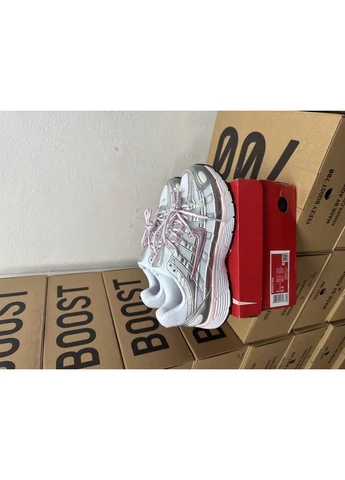 Рожеві літні кросівки nike p-6000 elemental pink найк п-6000 рожеві No Brand