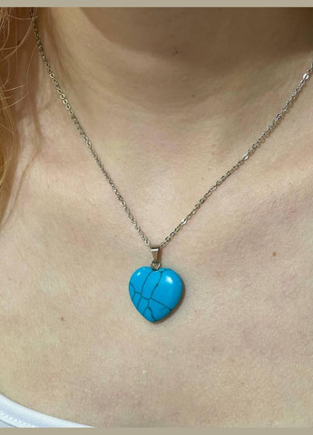 Оригінальний подарунок дівчині - натуральний камінь Бірюза кулон у формі сердечка на ланцюжку в коробочці Овен (326807827)