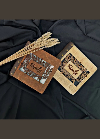 Крафтбук "FAMILY" 23x23 со светлой обложкой и черными страницами Your Magnets (336954899)