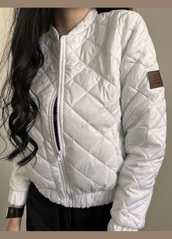 Біла жіноча курточка колір білий р.42/44 454247 New Trend