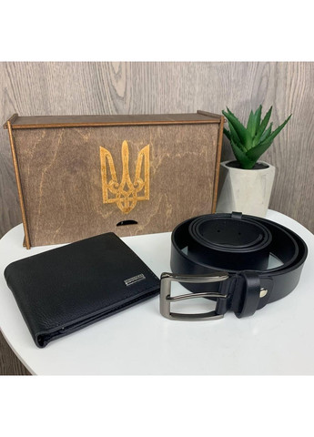 Чоловічий подарунковий набір шкіряний гаманець портмоне і пояс ремінь в чорний коробці. No Brand (351536568)