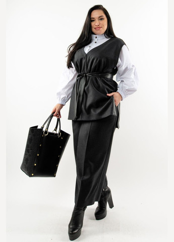 Черный демисезонный классический жилет свободного прямого силуэта с v-образной горловиной и разрезами в боковых швах (жл 0121) RiMari