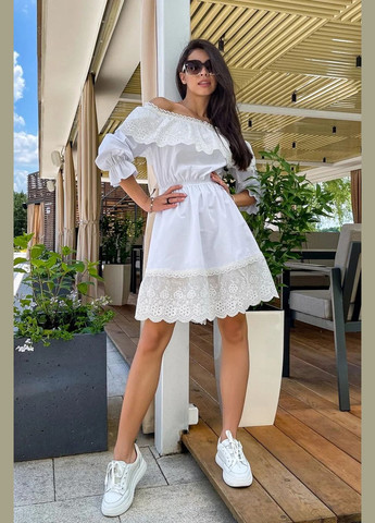 Белое повседневный, кэжуал платье клеш, с открытыми плечами Seventeen