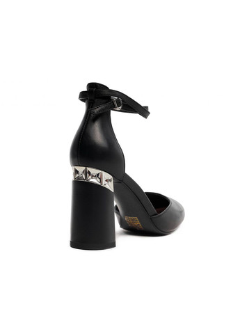 Черные кожаные босоножки 4221 Veritas с ремешком