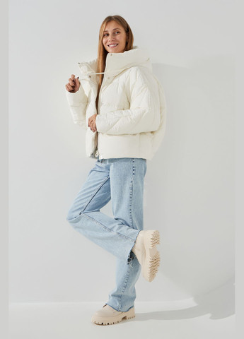 Молочная зимняя куртка однотонная женская 3232 молочный shop (2000990652775) Towmy