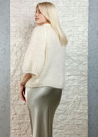 Молочный зимний свитер Italy Moda фактурної в’язки з рукавами 3/4 та воротом стійкою