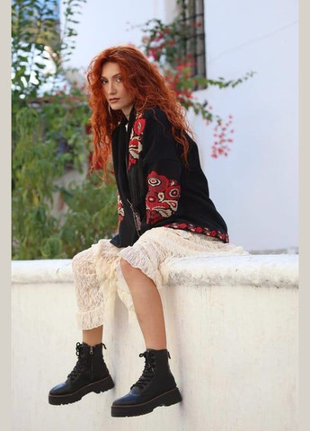 Черный женский женский пиджак с вышивкой на завязках ESQ -