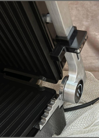 Электрогриль MG-355 контактный прижимной 2400 Вт Magio (346494056)