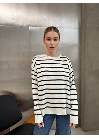 Белый демисезонный женский свитер в полоску No Brand