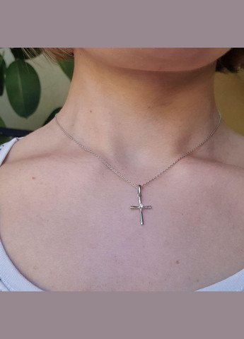 Срібний хрестик маленький з одним каменем посередині Каштан (342335223)