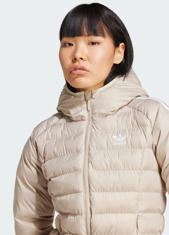 Бежева демісезонна куртка adicolor slim adidas