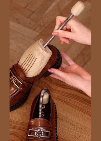 Формодержатели деревянные на спирали для обуви. Coccine (314940847)