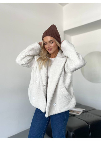 Молочная зимняя женская короткая шуба-куртка из букле молочного цвета 35404 Fashion