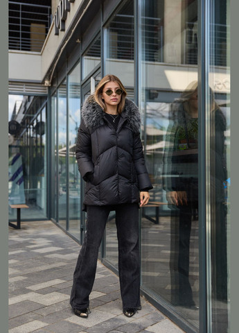 Черная зимняя куртка MN