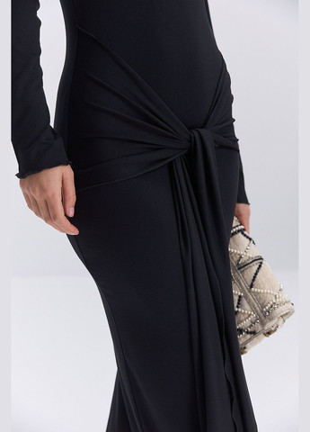 Чорна довга сукня з широкими декоративними зав`язками Arjen