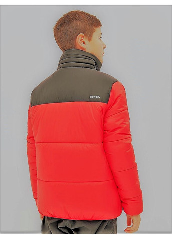 Червона зимня зимова куртка для хлопчика червона вench капюшоном 152см(11-12р) Bench