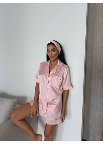 Розовая всесезон женская пижама с шортами. No Brand