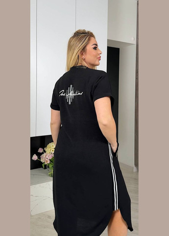 Чорна довга сукня вільного крою Україна з написами