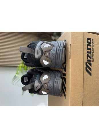 Черные демисезонные кроссовки мужские mizuno racer trail black | мизуно рейсер треил черные No Brand