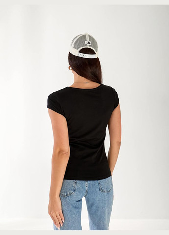 Жіноча футболка з великою горловиною чорного кольору 33236 No Brand - (333337531)