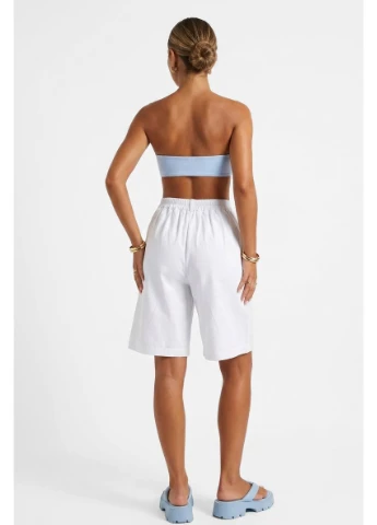 Шорты женские однотонные белого цвета Let's Shop (401723498)