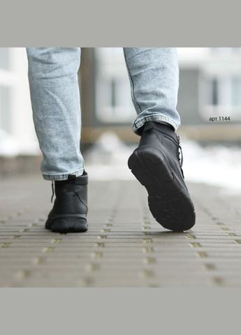 Черные зимние зимние кроссовки мужские movin v2 winter black No Brand