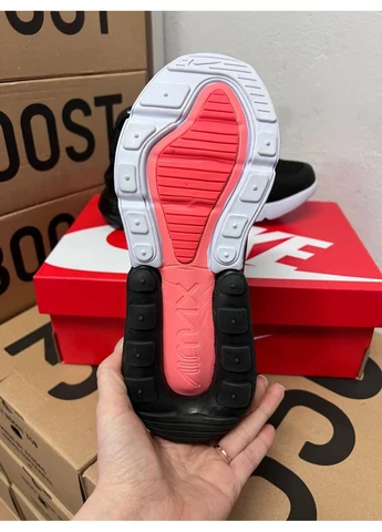 КРОСІВКИ ЖІНОЧІ NIKE AIR MAX 270 BLACK WHITE НАЙК АІР МАКС 270 БІЛІ No Brand білі демісезони (391964349)