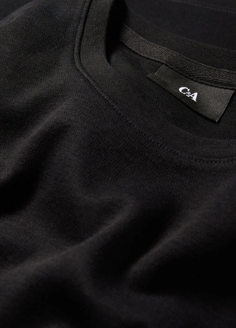 Черная футболка C&A