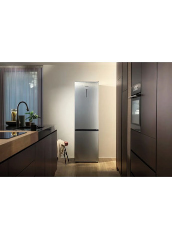 Холодильник RB395N4BFE двухкамерный Hisense