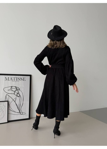 Черное коктейльное стильное платье из вельвета меди замер в описании DK/DL Мода без кордонів однотонное