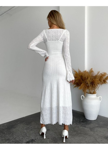 Белое силуетное трикотажное платье белое 111765 белый No Brand