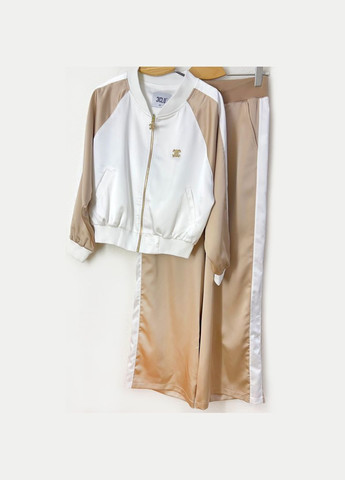 Жіночий бежевий костюм. Розмір М. Fashion (337118462)