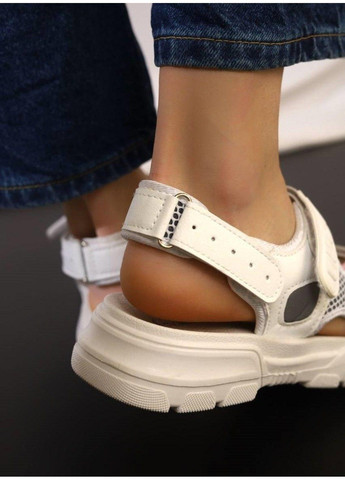 Белые босоножки женские текстильные белые Gollmony