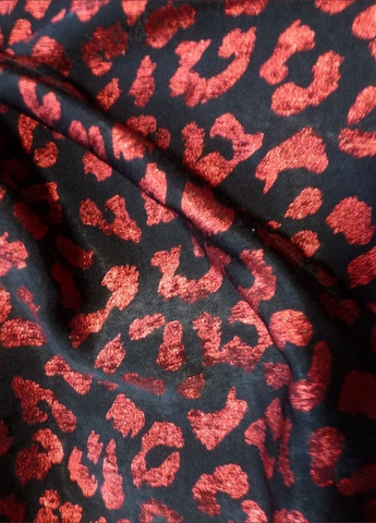 Красное праздничный, коктейльное, вечернее платье с декольте, красно-черное, 40 р на запах H&M с животным (анималистичным) принтом