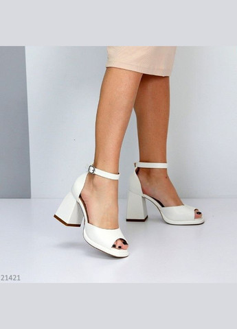 Белые бежевые босоножки на каблуке, нарядные бежевые босоножки на каблуке, босоножки код 21419 Meideli с ремешком