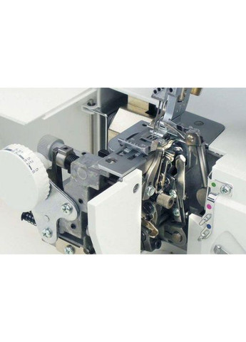 Коверлок M4000CL Minerva (315406643)